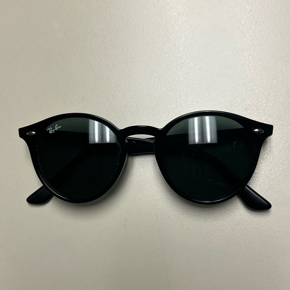 Ray-Ban RB2180 Sunglasses